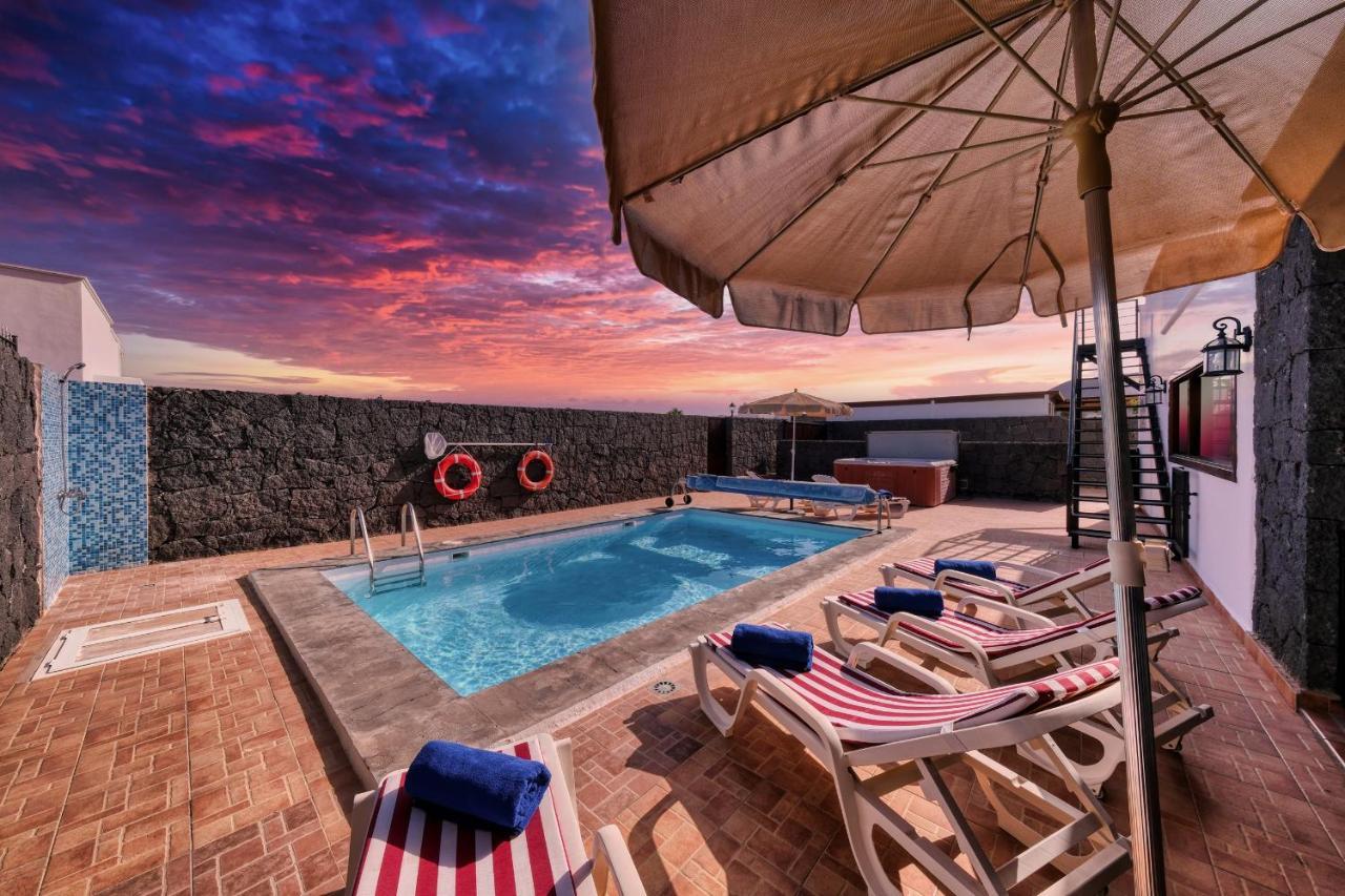 Villa Aurelia-Pool, Jacuzzi And Solarium Playa Blanca  Exteriör bild